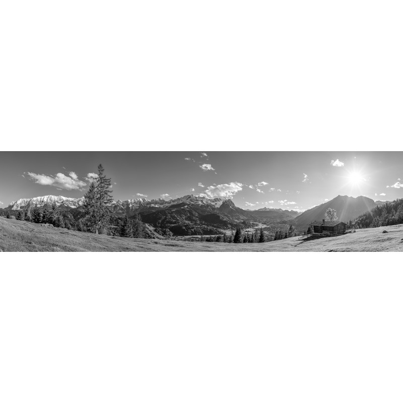 Garmisch-Partenkirchen-Bergpanorama-Zugspitze-Frühjahr schwarz-weiß