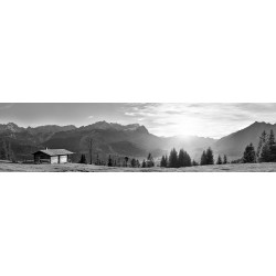 Eckenhütte-Bergpanorama-Garmisch-Partenkirchen-sw Alm in den Alpen / Bayern