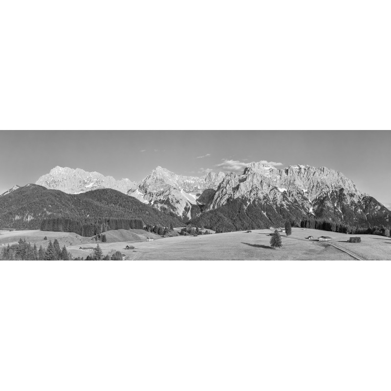 Karwendelmassiv Buckelwiesen schwarz-weiß