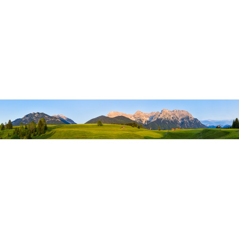 Buckelwiesen - Landschaft vor dem Karwendel - Panorama