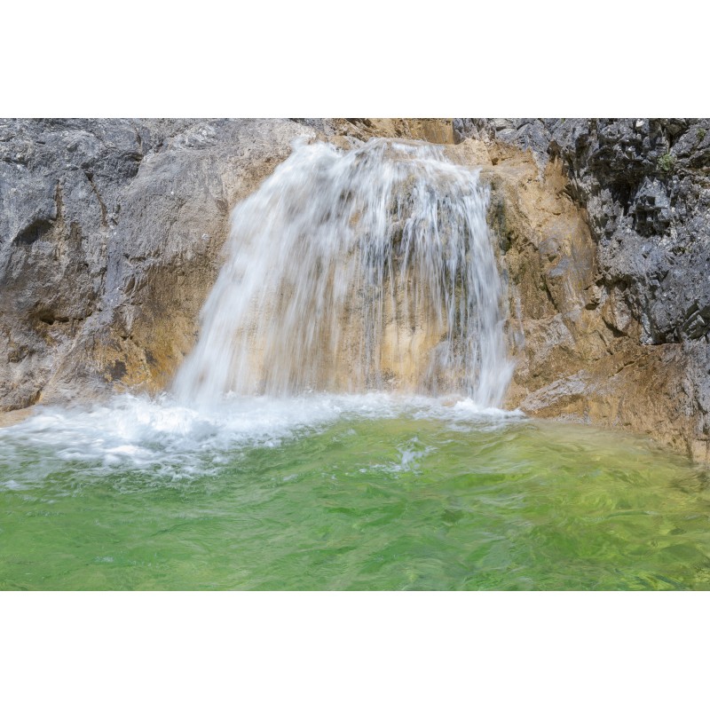 Heller Wasserfall - Kalkfelsen und Gumpe