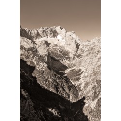 Höllentalanger zur Zugspitze 2:3 sepia