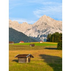 Buckelwiesen: Stadelblick zur Tiefkarspitze zwischen Krün, Mittenwald und Klais