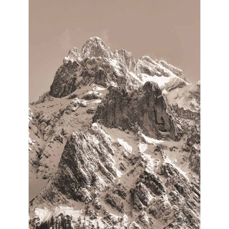 Karwendel-Viererspitze-Winter-sepia-hochkant