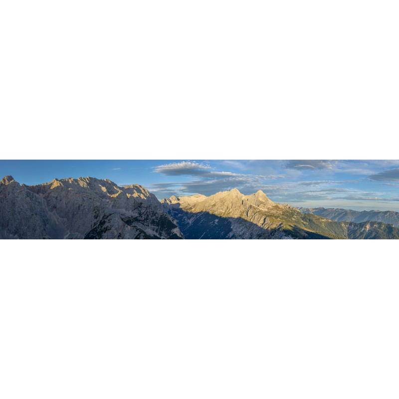 Frauenalpl am Morgen - Rundblick
Blick vom Schachen ins Reintal Frauenalpl am Morgen - Rundblick
Blick vom Schachen ins Reintal